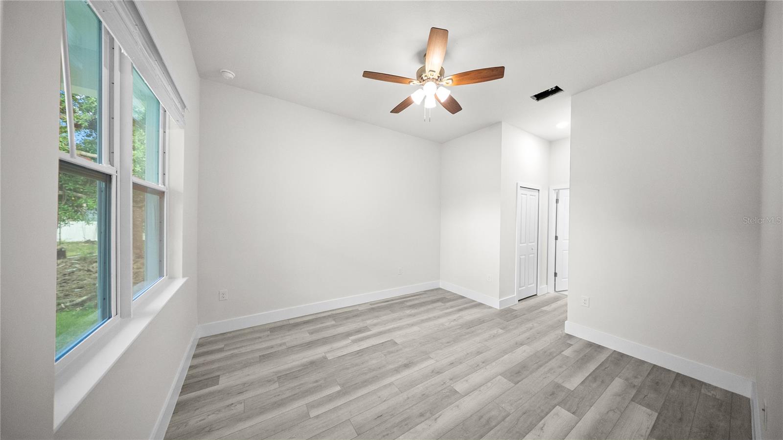 5244 Redwood Ter Property Photo 13