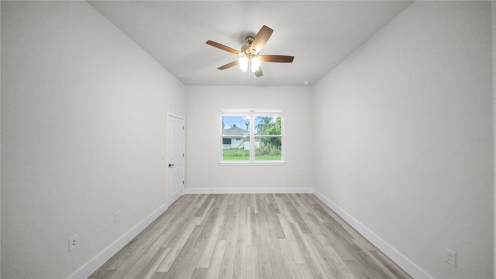 5244 Redwood Ter Property Photo 14