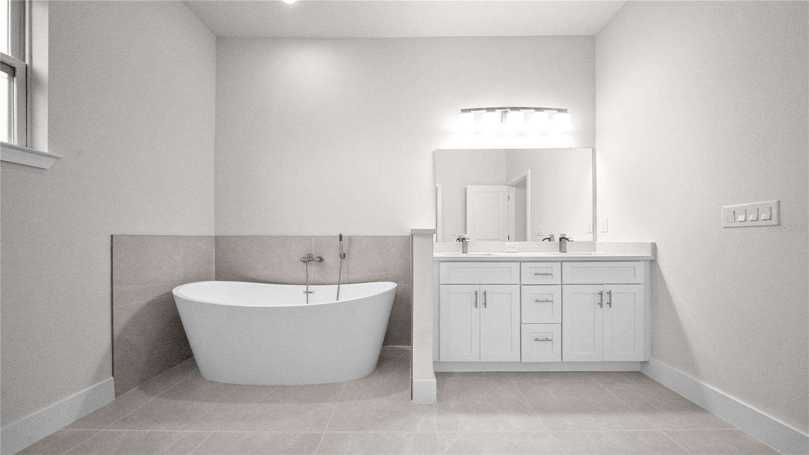 5244 Redwood Ter Property Photo 17
