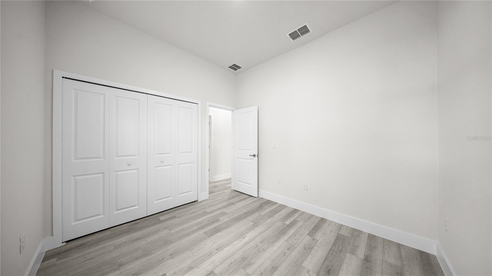 5244 Redwood Ter Property Photo 28