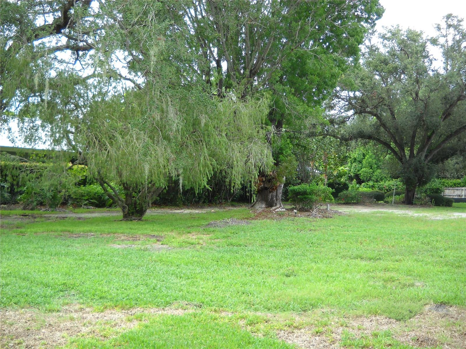 1749 Cherokee Dr Property Photo 1