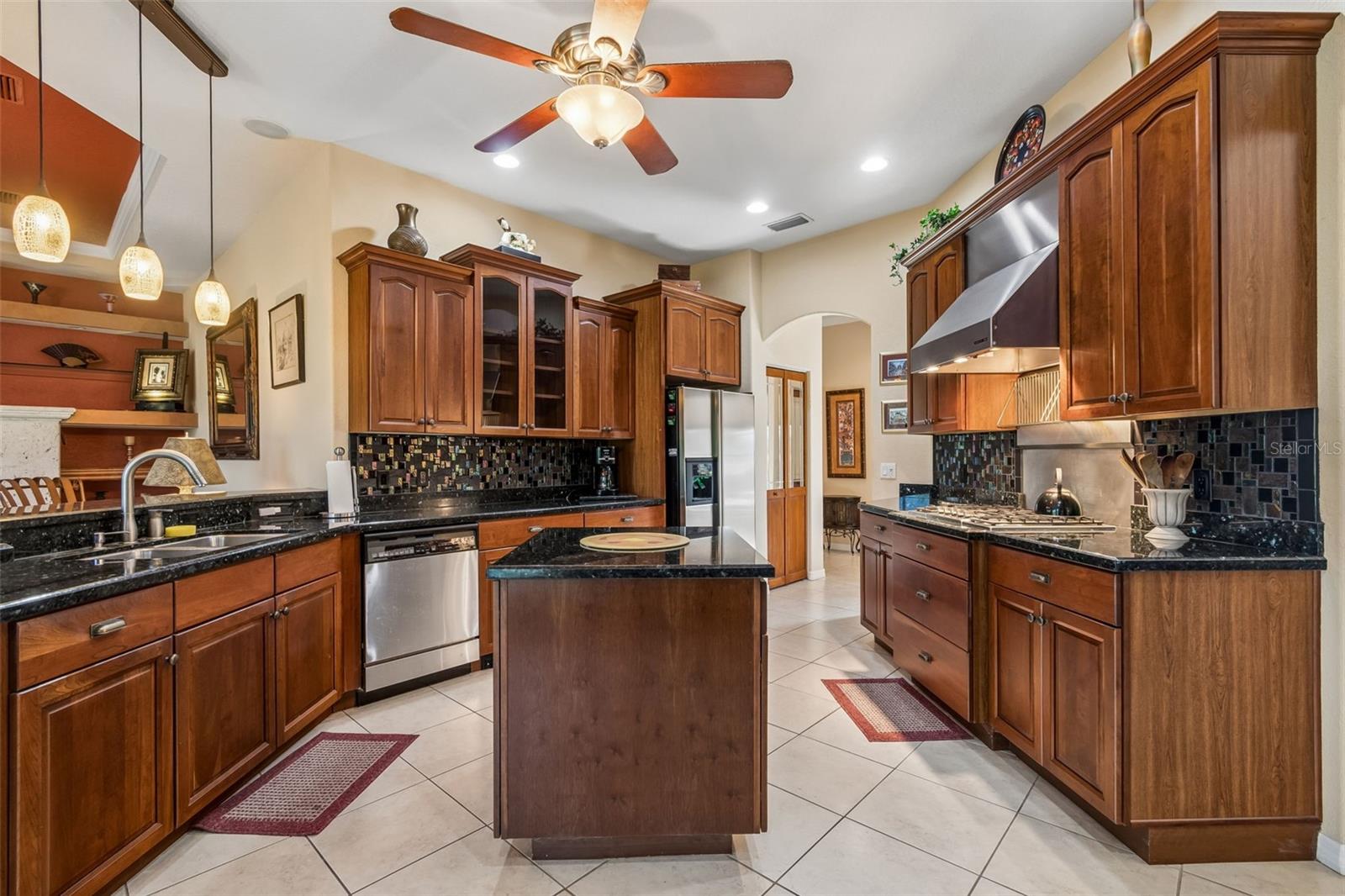 566 Planters Manor Way Property Photo 19