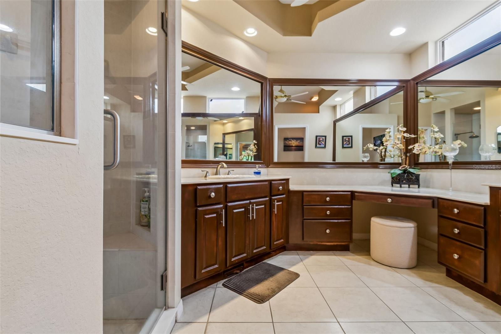 566 Planters Manor Way Property Photo 34