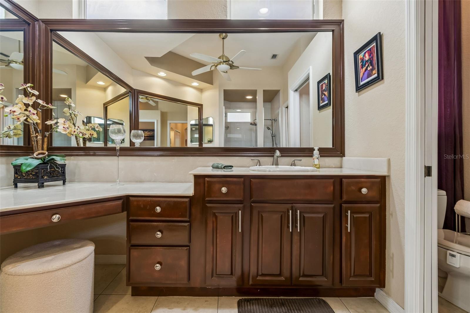 566 Planters Manor Way Property Photo 36
