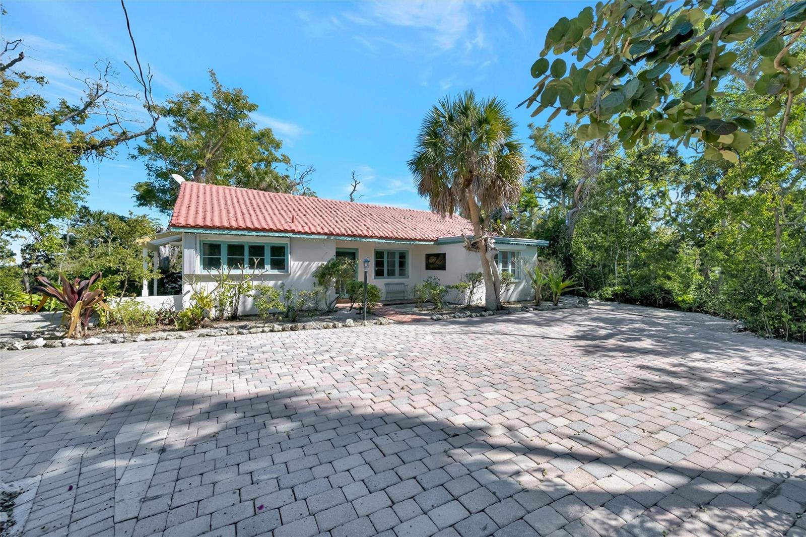 4237 Higel Ave Property Photo 4