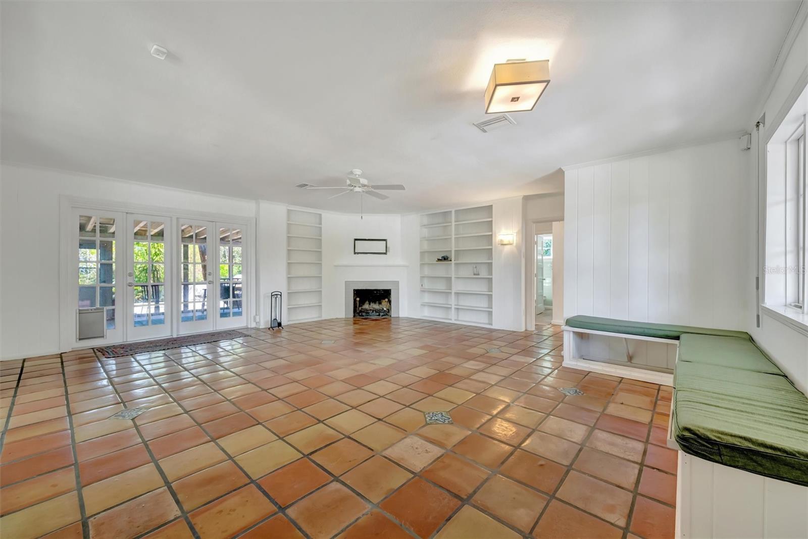 4237 Higel Ave Property Photo 17