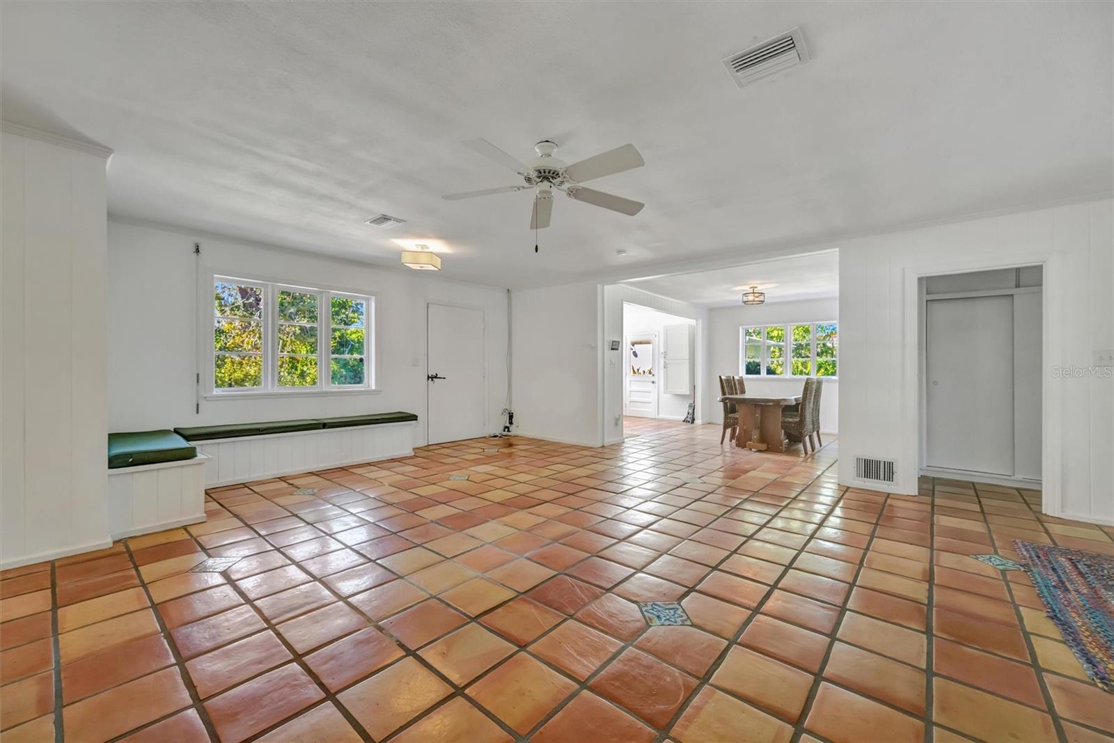 4237 Higel Ave Property Photo 22