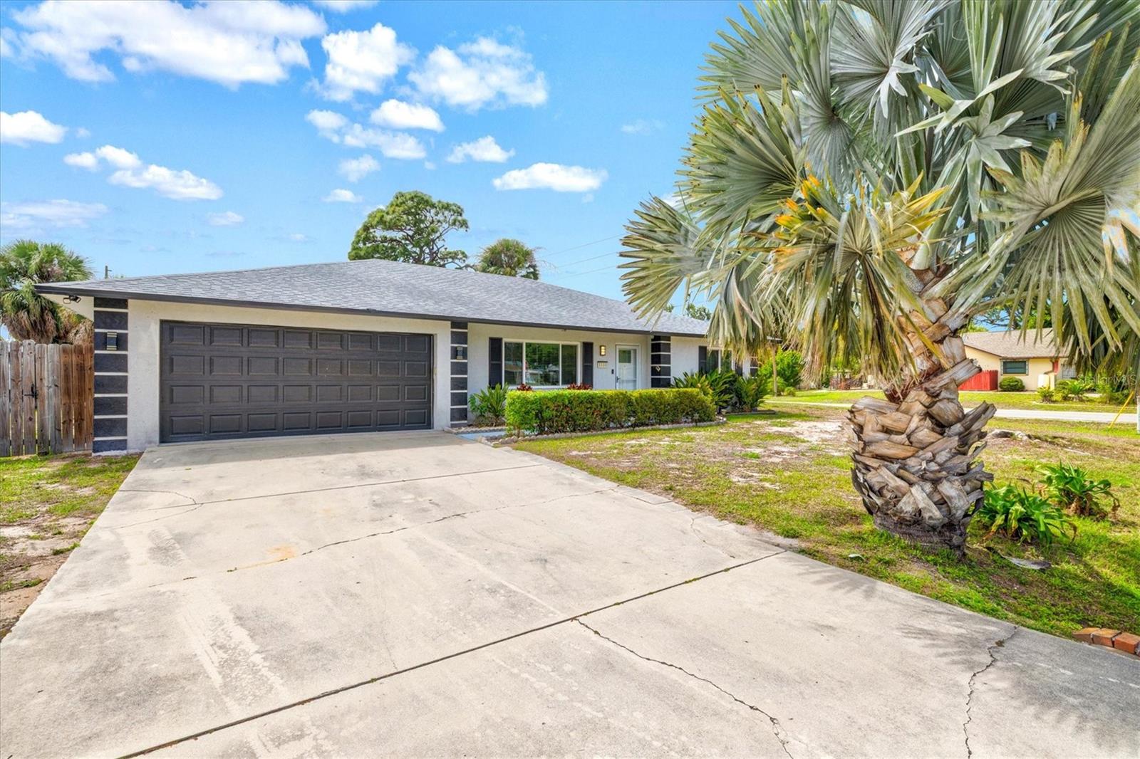 3310 SIESTA DR Property Photo 1