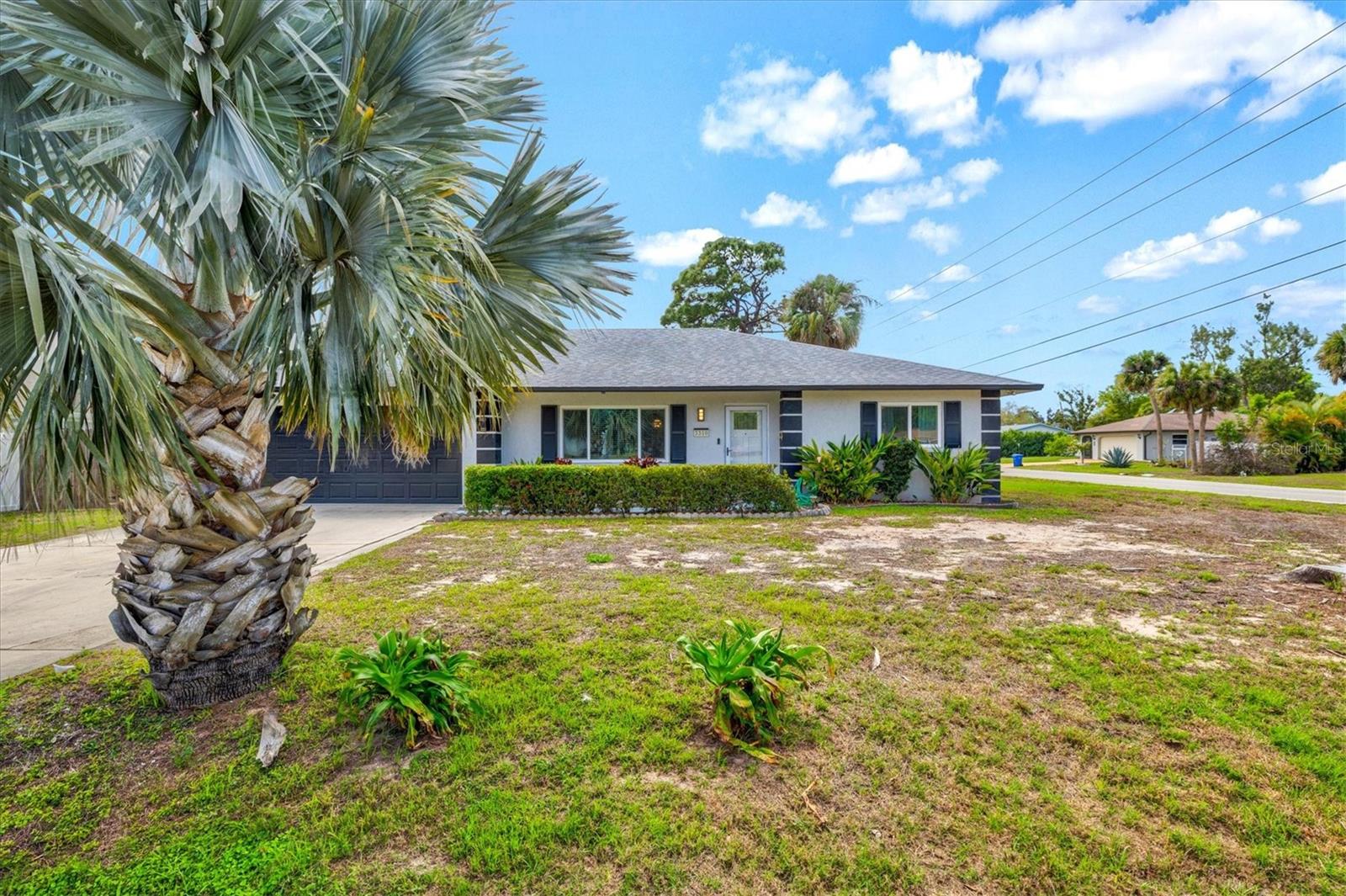 3310 Siesta Dr Property Photo 3