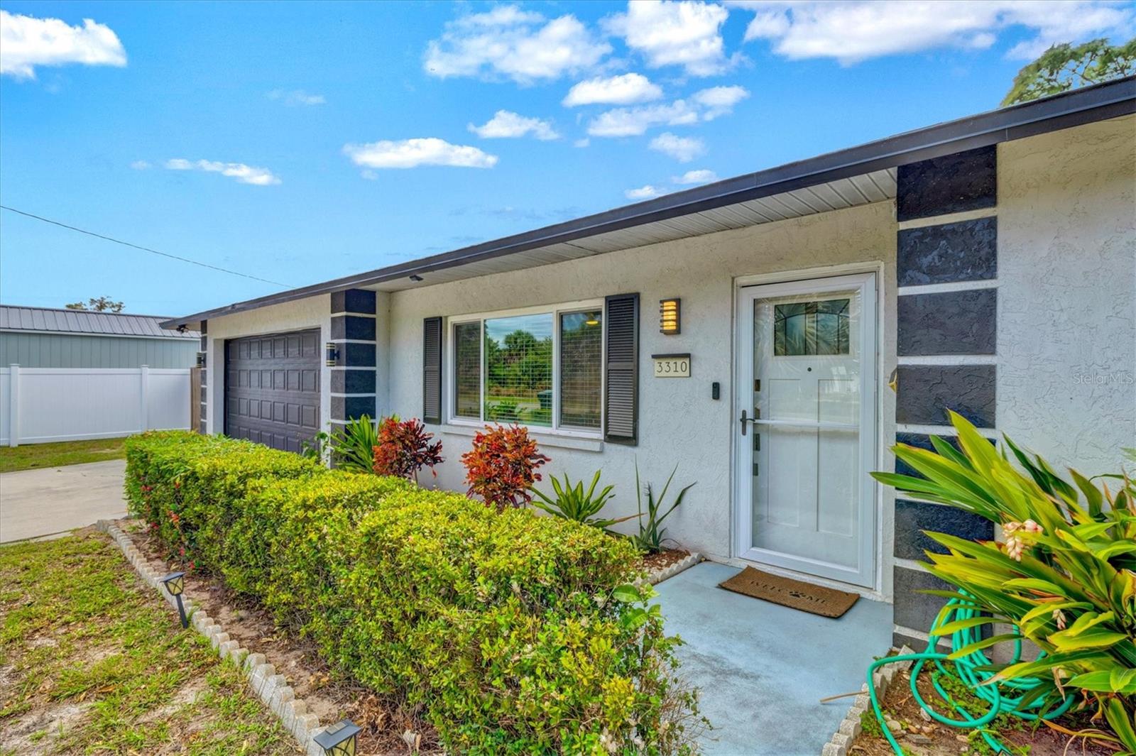 3310 Siesta Dr Property Photo 4