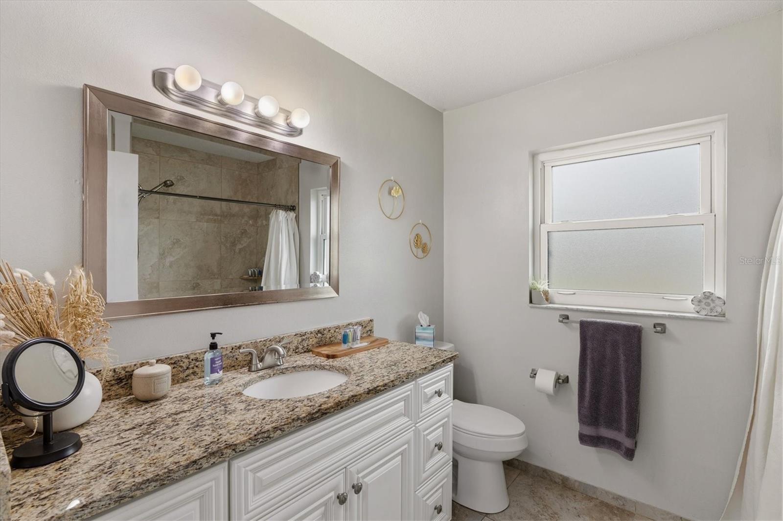 3310 Siesta Dr Property Photo 26