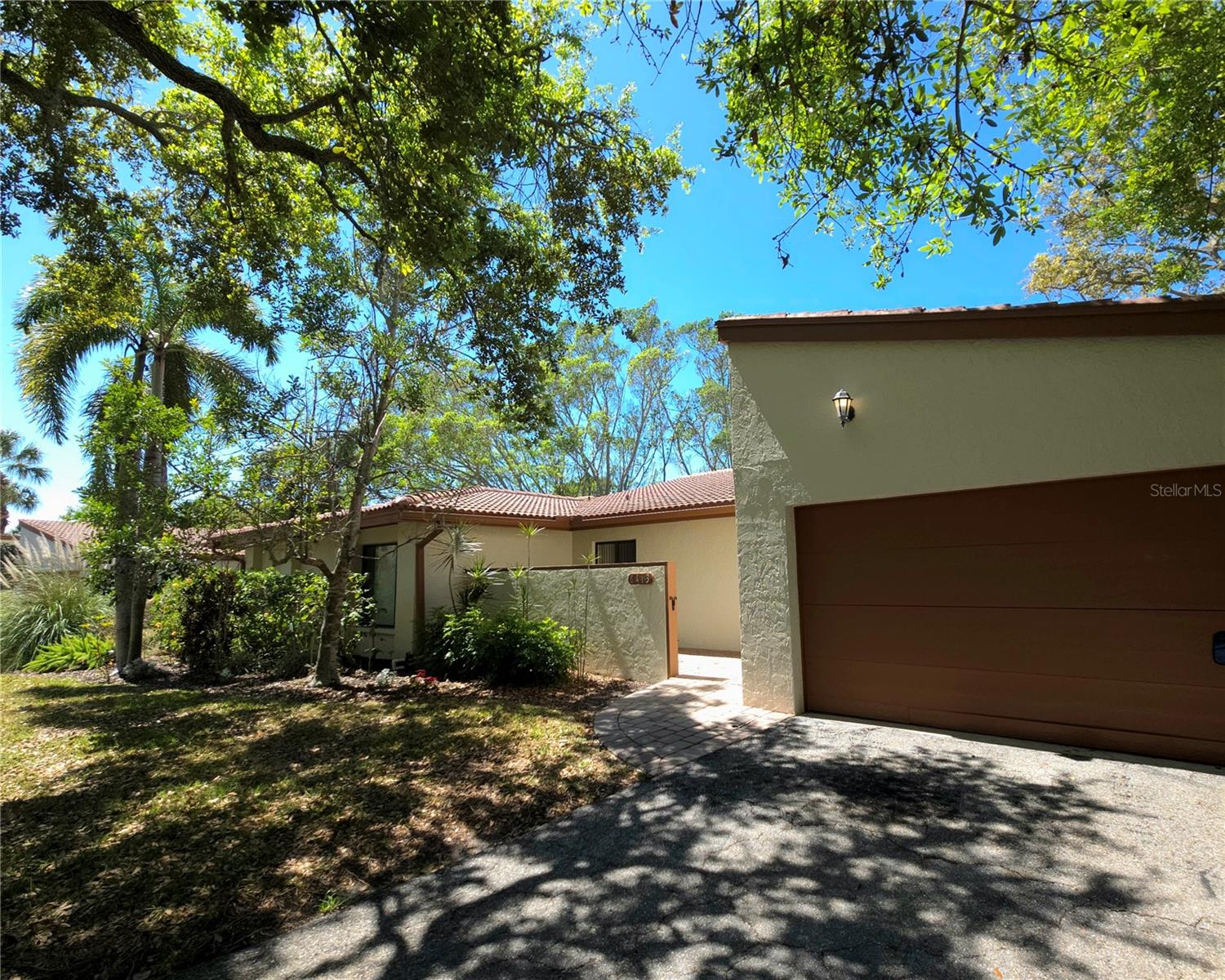 6413 Meadowlark Ln Property Photo 2
