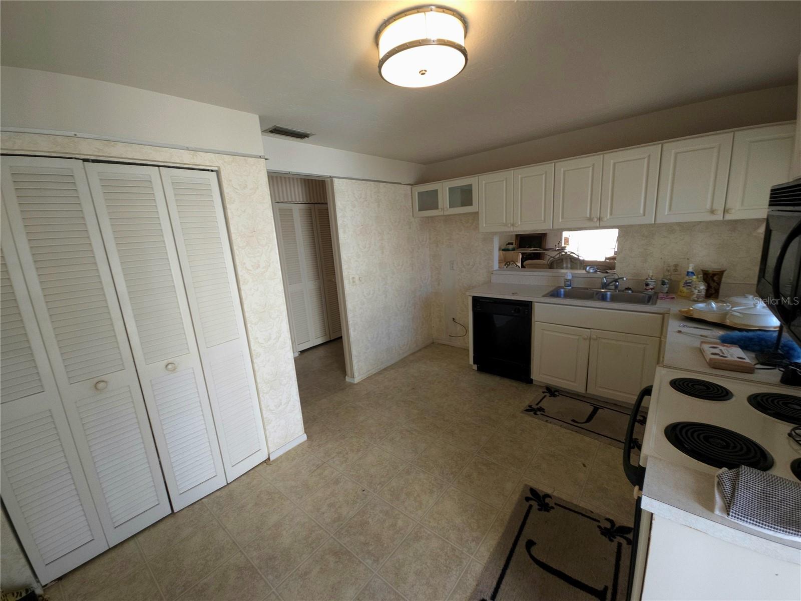 6413 Meadowlark Ln Property Photo 9