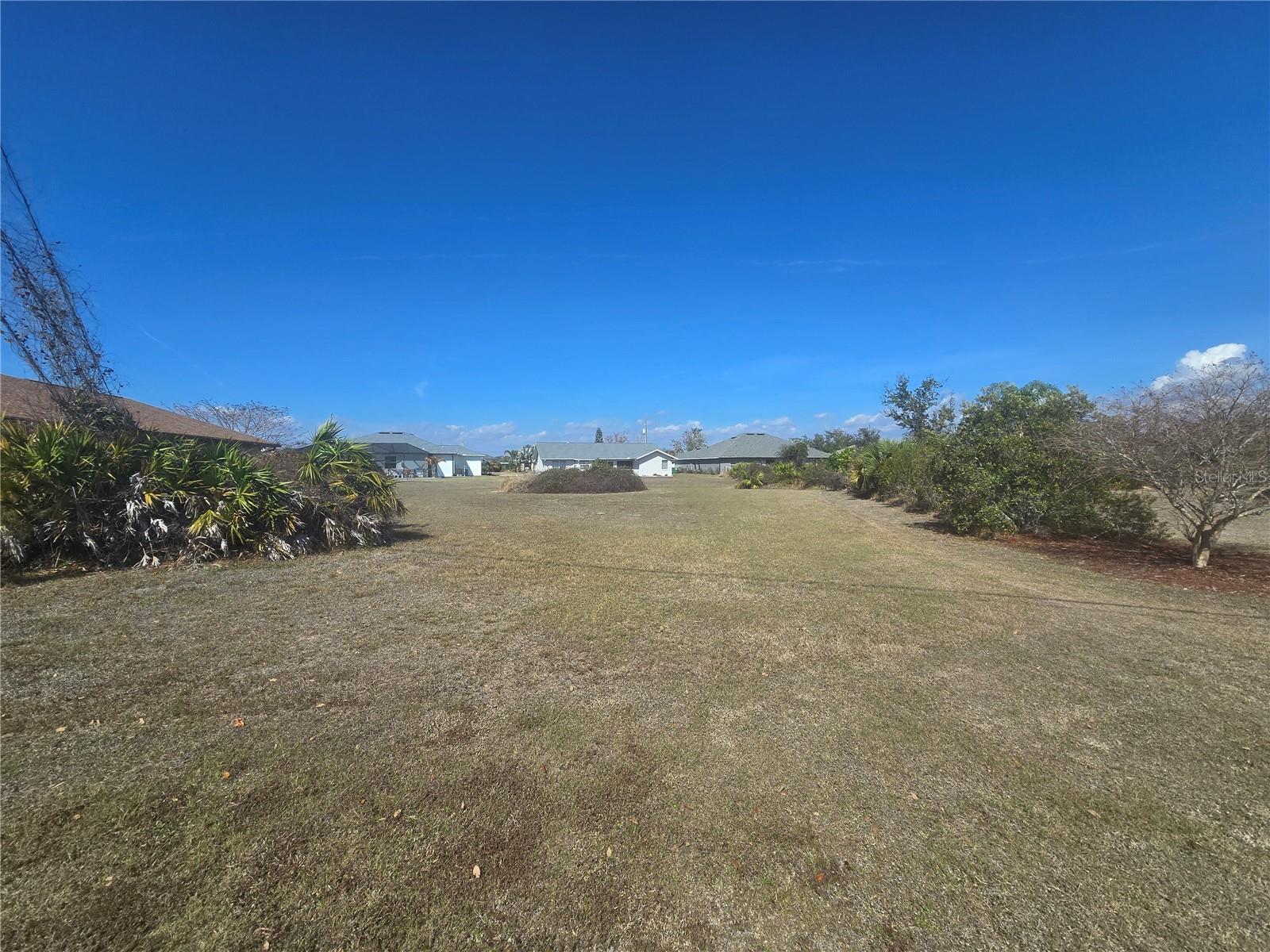 154 SANTOS DR Property Photo 1