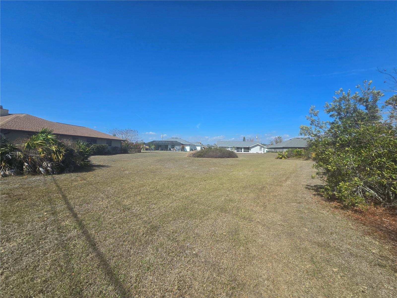 154 Santos Dr Property Photo 2
