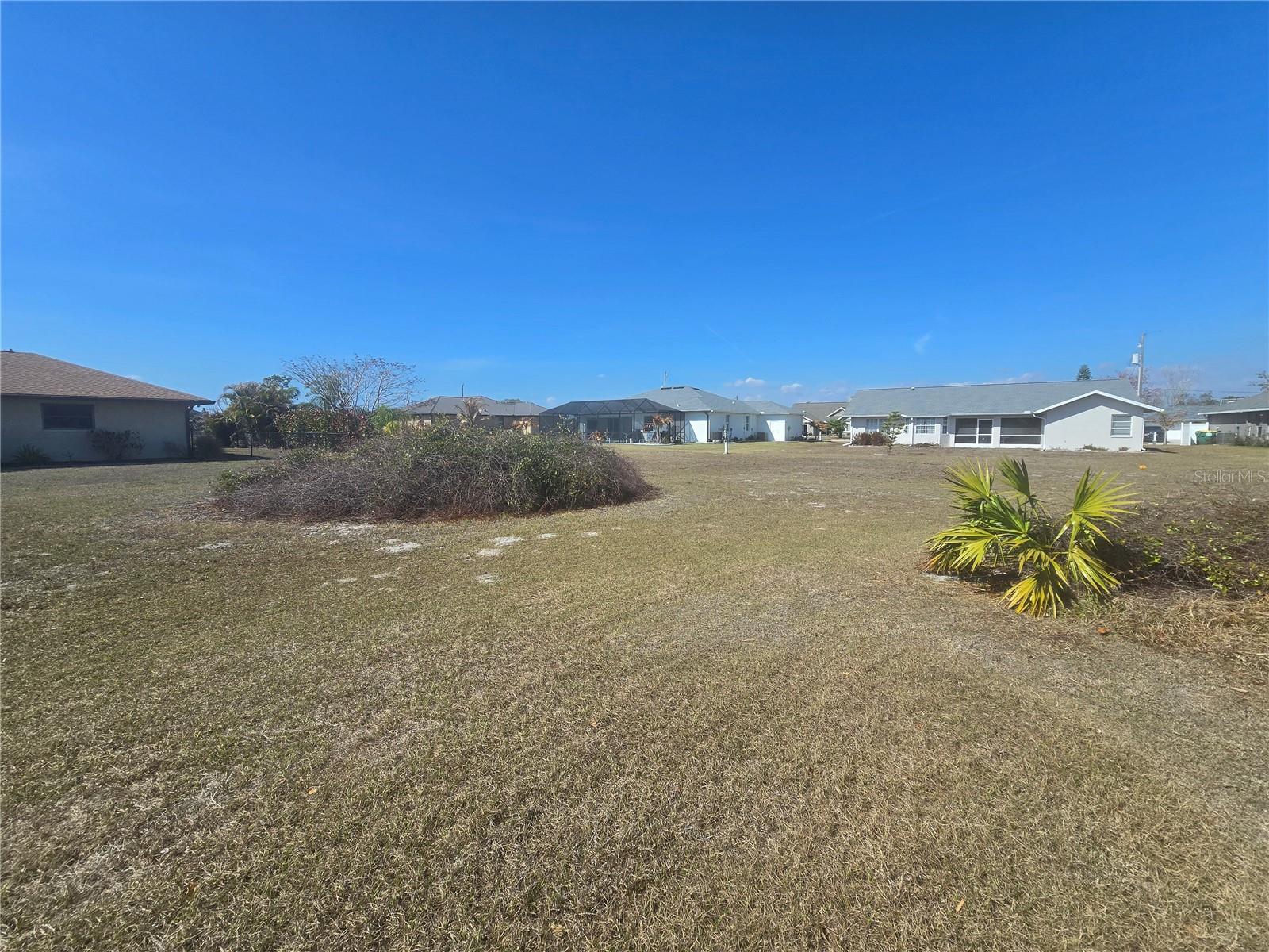 154 Santos Dr Property Photo 3