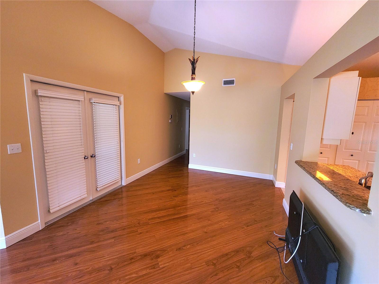 4220 Pinebrook Cir #14 Property Photo 4