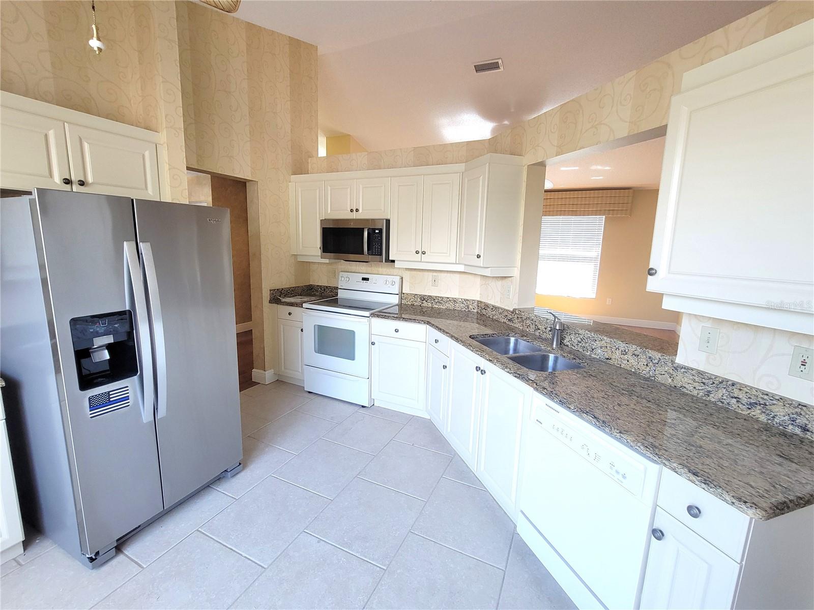 4220 Pinebrook Cir #14 Property Photo 8