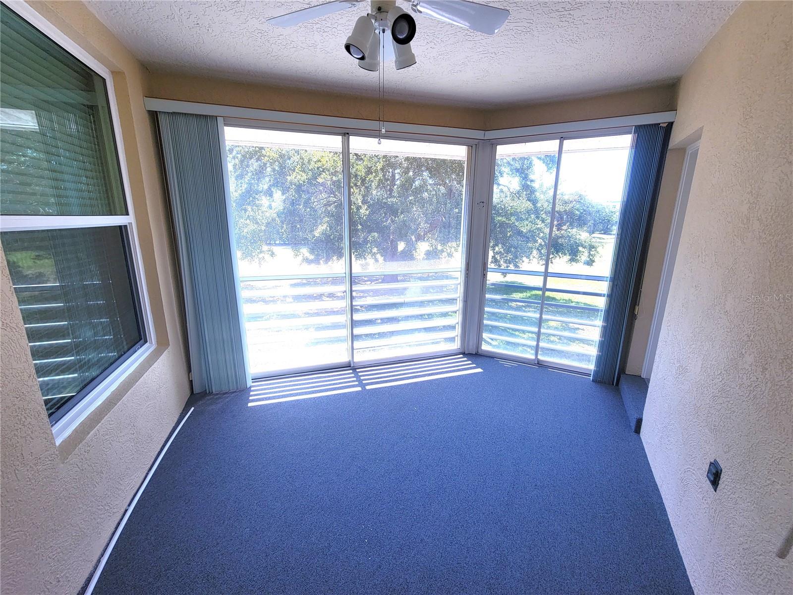 4220 Pinebrook Cir #14 Property Photo 9