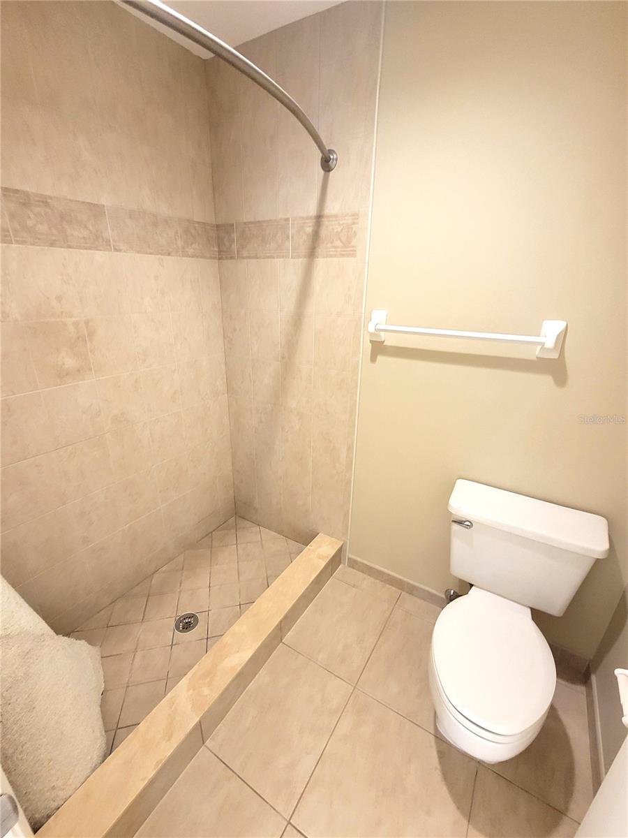 4220 Pinebrook Cir #14 Property Photo 15