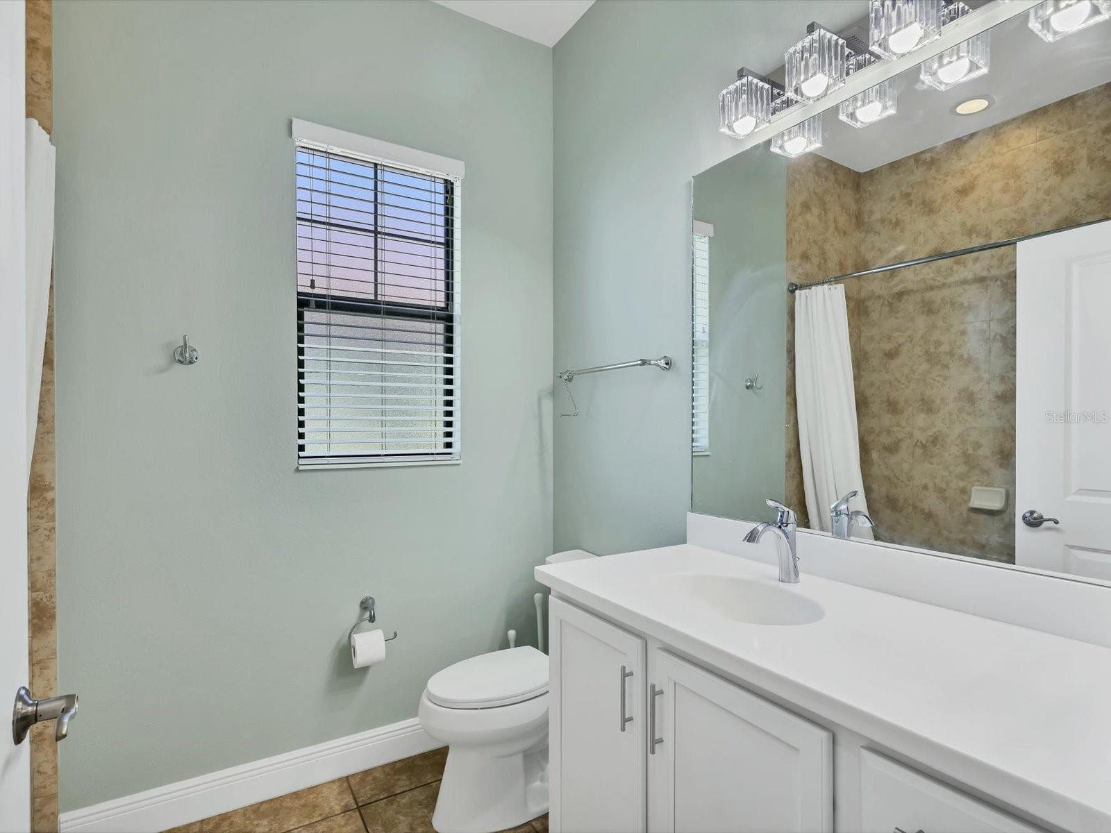 10424 Crooked Creek Dr Property Photo 28