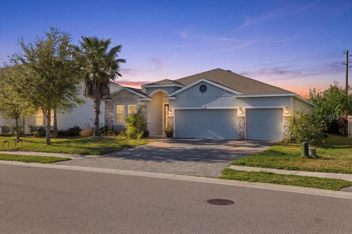 6702 Devesta Loop Property Photo 1