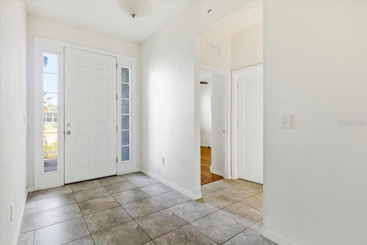 6702 Devesta Loop Property Photo 7