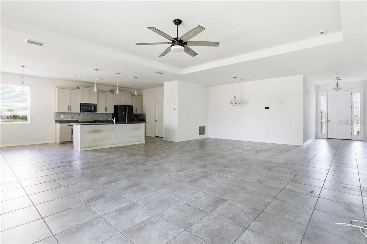 6702 Devesta Loop Property Photo 11