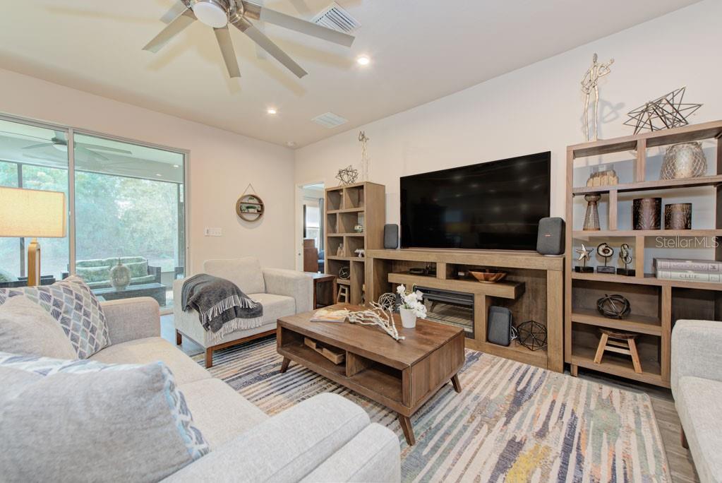 11415 61 St E Property Photo 21