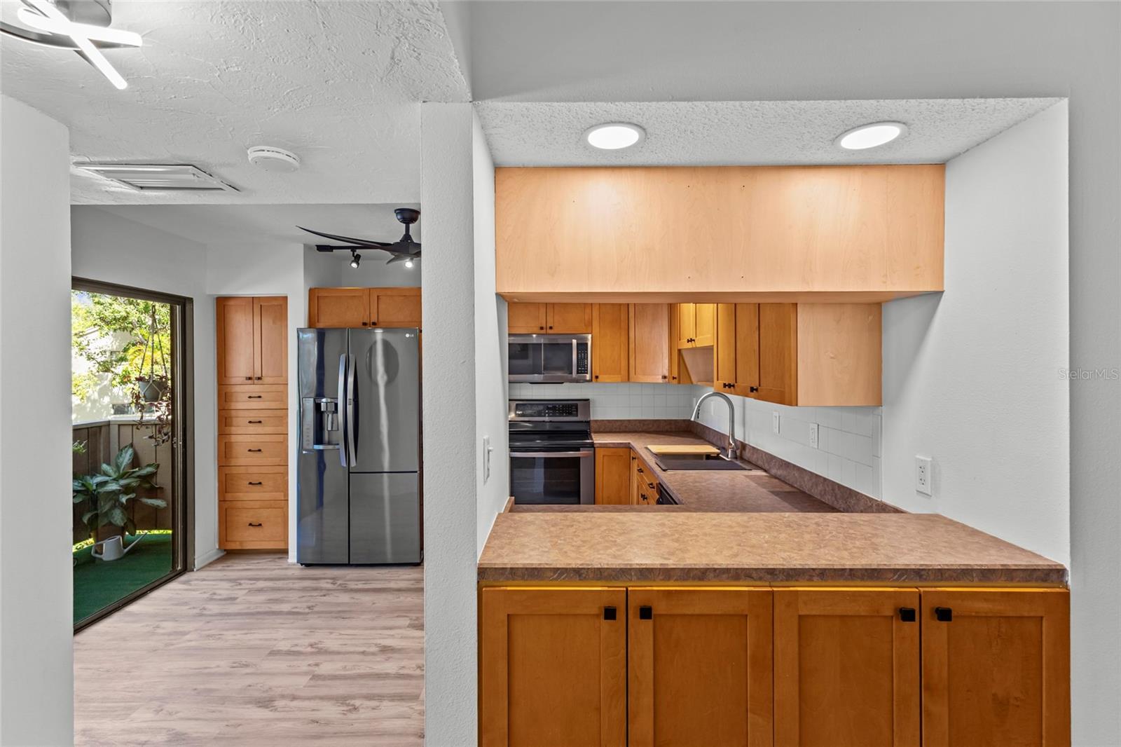 1636 Brookhouse Dr #230 Property Photo 8