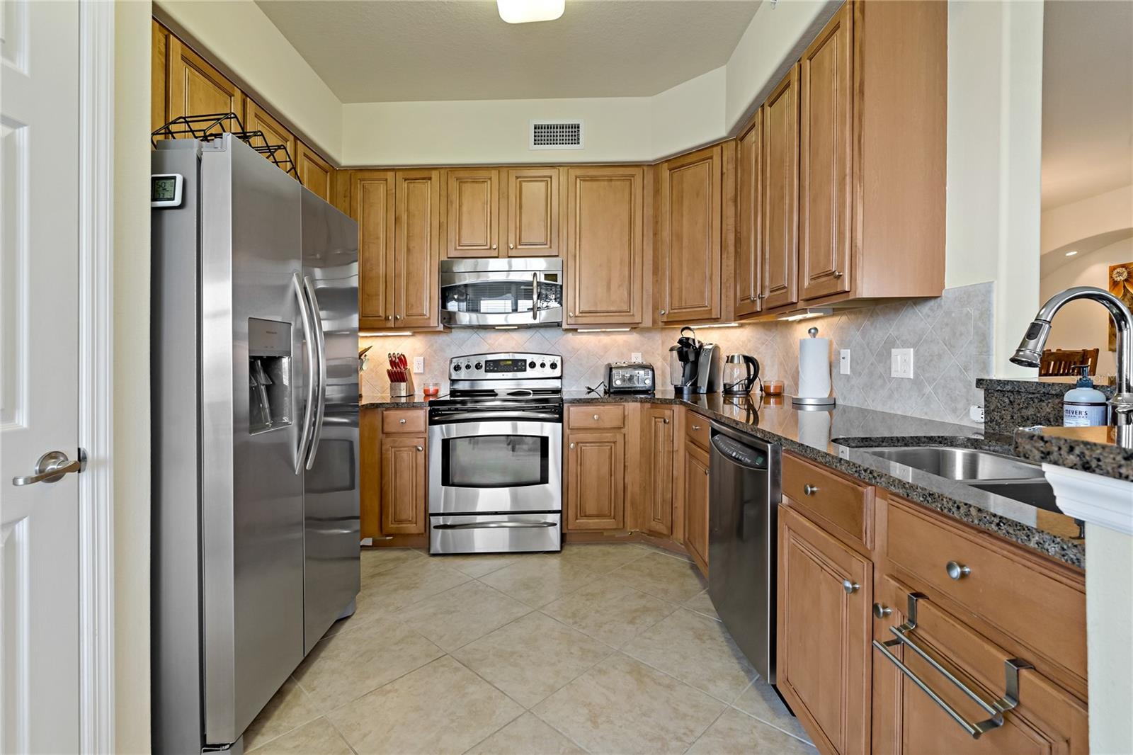 8312 Grand Estuary Trl #104 Property Photo 11