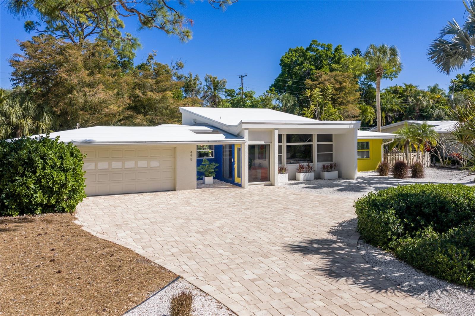 455 S SHORE DR Property Photo 1