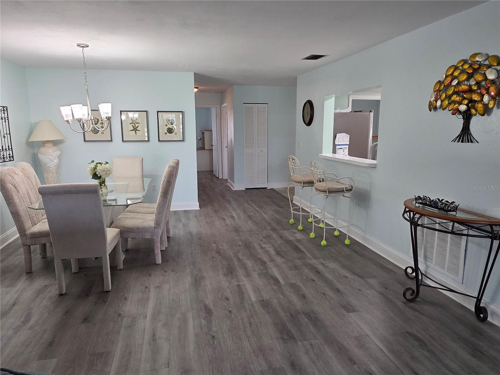 320 Barcelona Dr #320 Property Photo 12