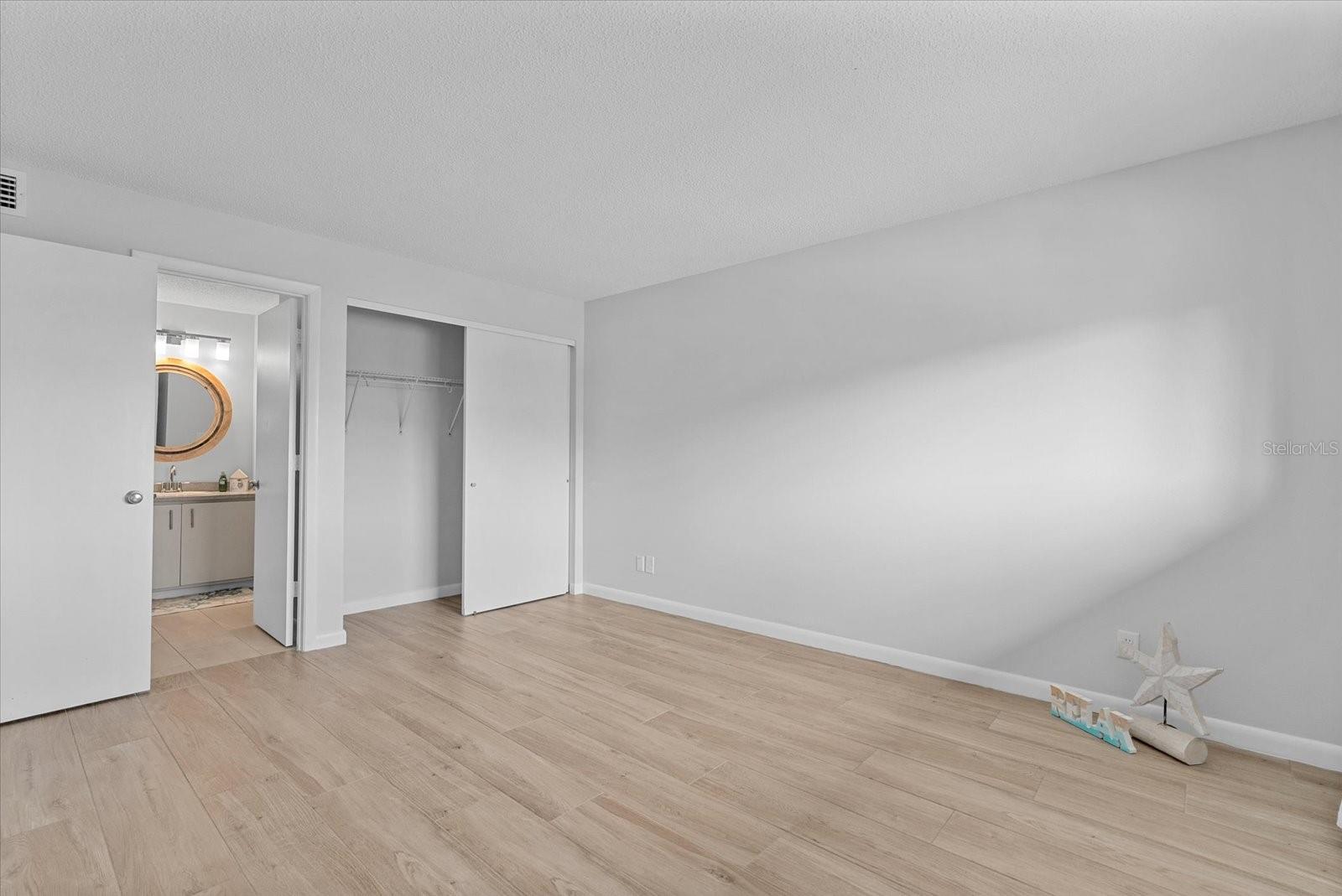 6033 34th St W #28 Property Photo 17