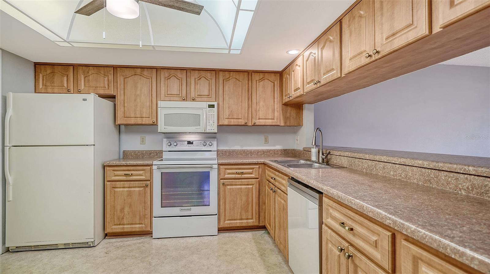 4103 Center Gate Blvd #2 Property Photo 6