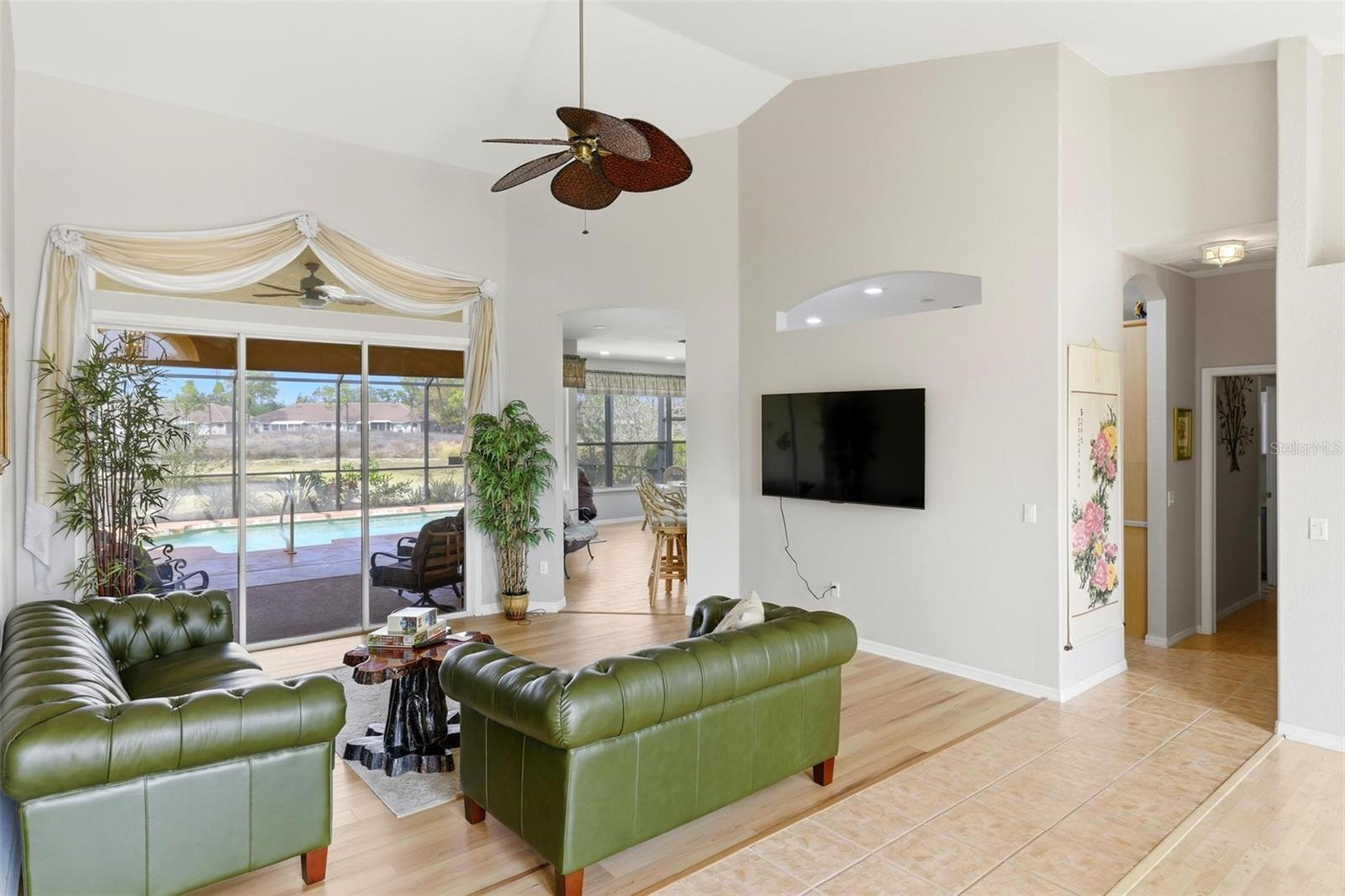 2499 Silver Palm Rd Property Photo 8