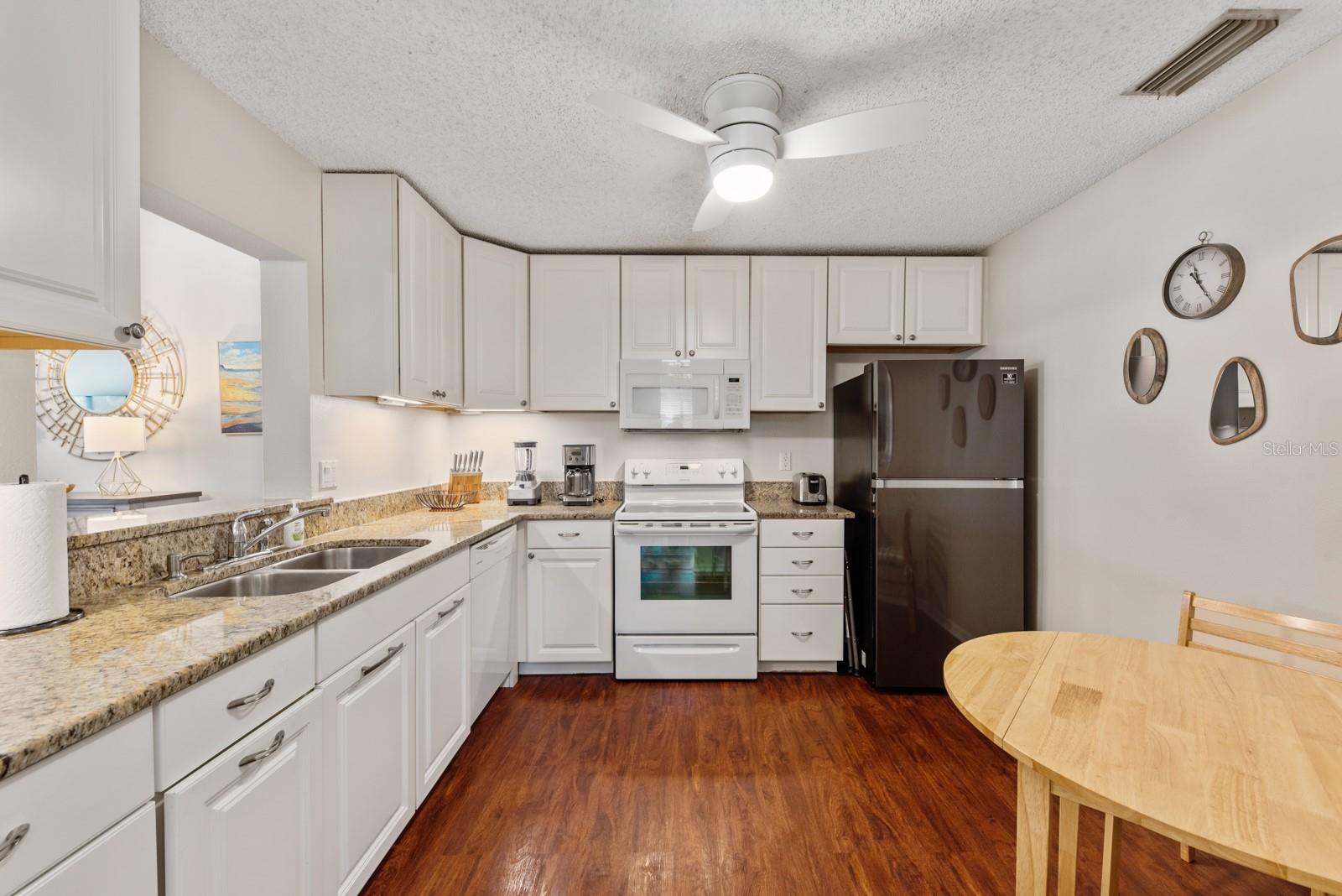 5656 Ashton Lake Dr #5656 Property Photo 15