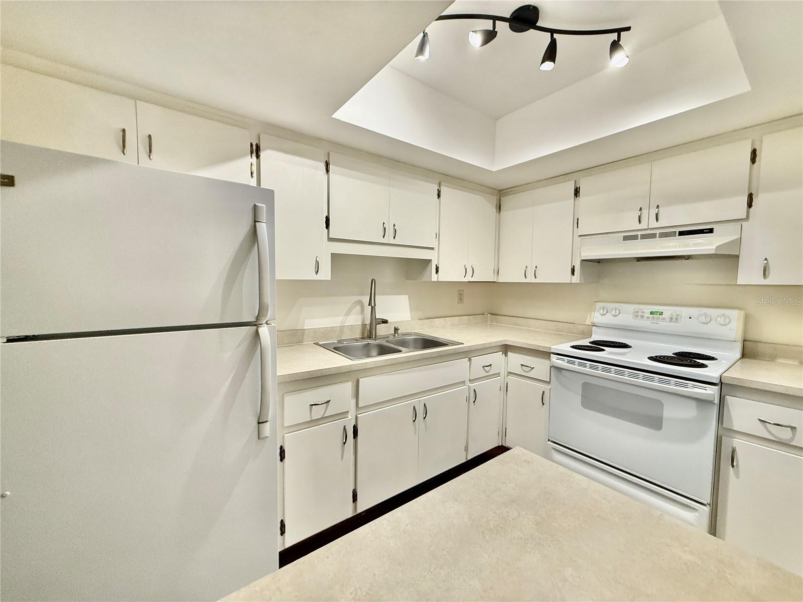 2217 Hopkins Dr W #2217 Property Photo 2