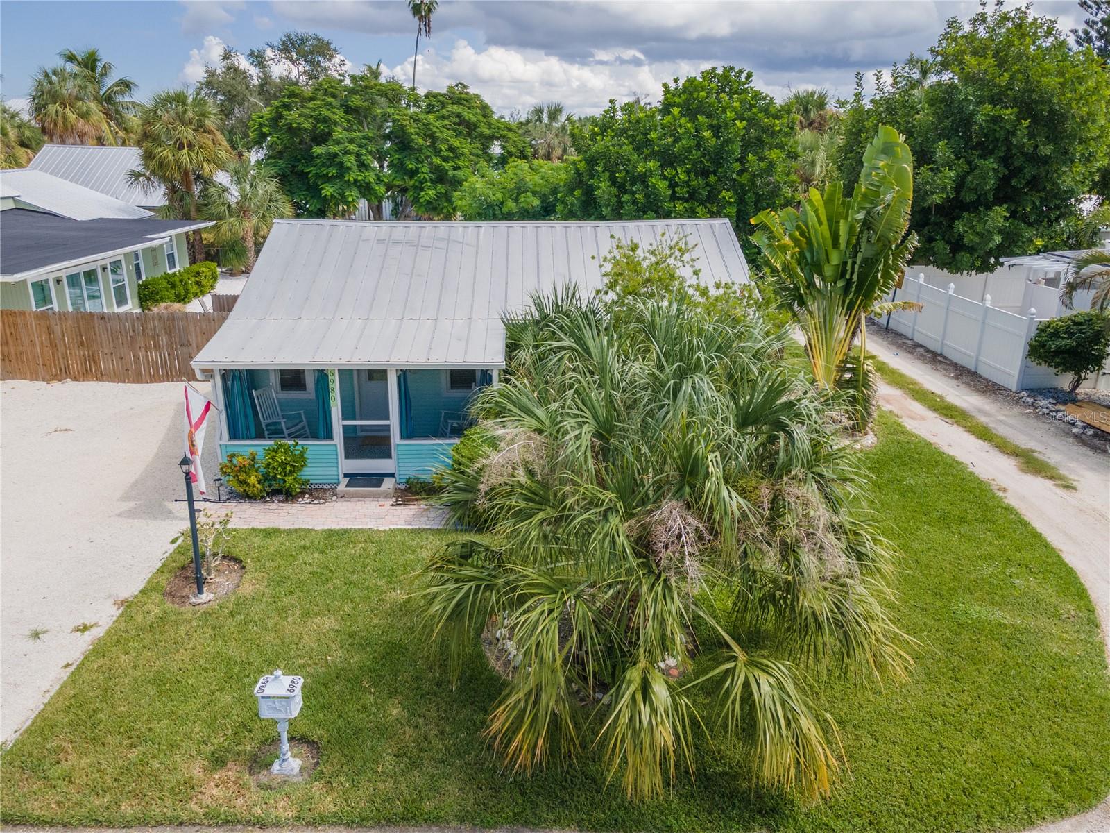 6980 Poinsetta Property Photo 1