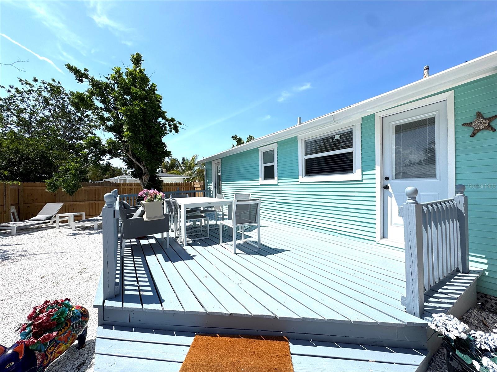 6980 Poinsetta Property Photo 17
