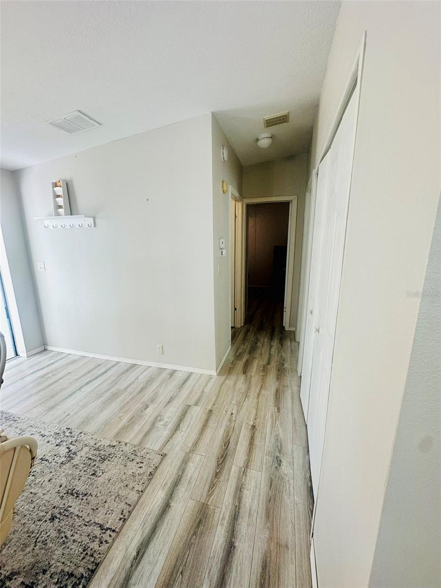 2305 Bay Dr Property Photo 6