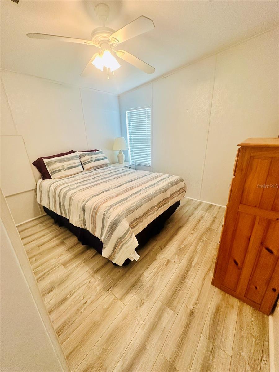 2305 Bay Dr Property Photo 8