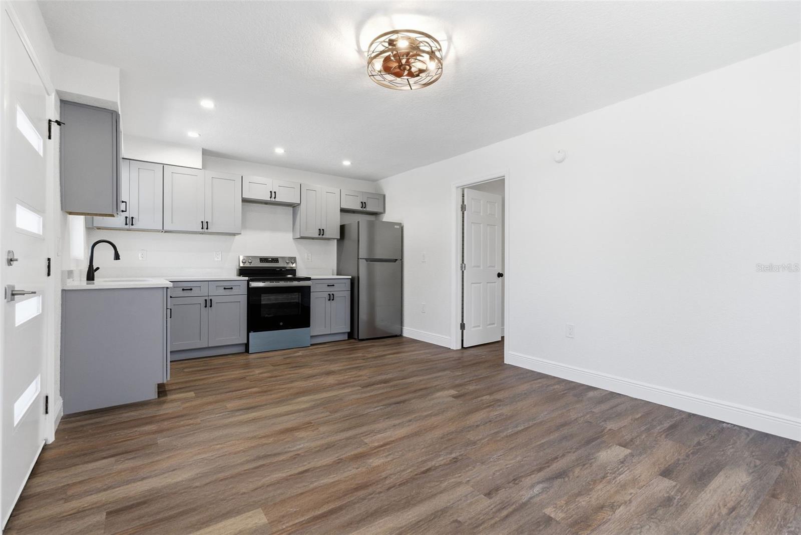 113 145th Ave E #2 Property Photo 10
