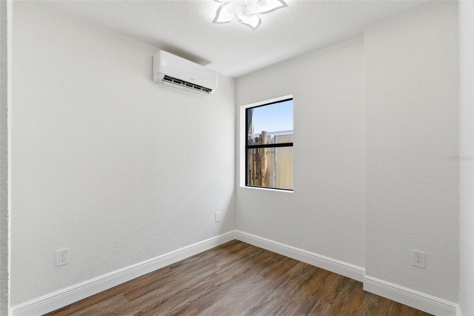 113 145th Ave E #6 Property Photo 8