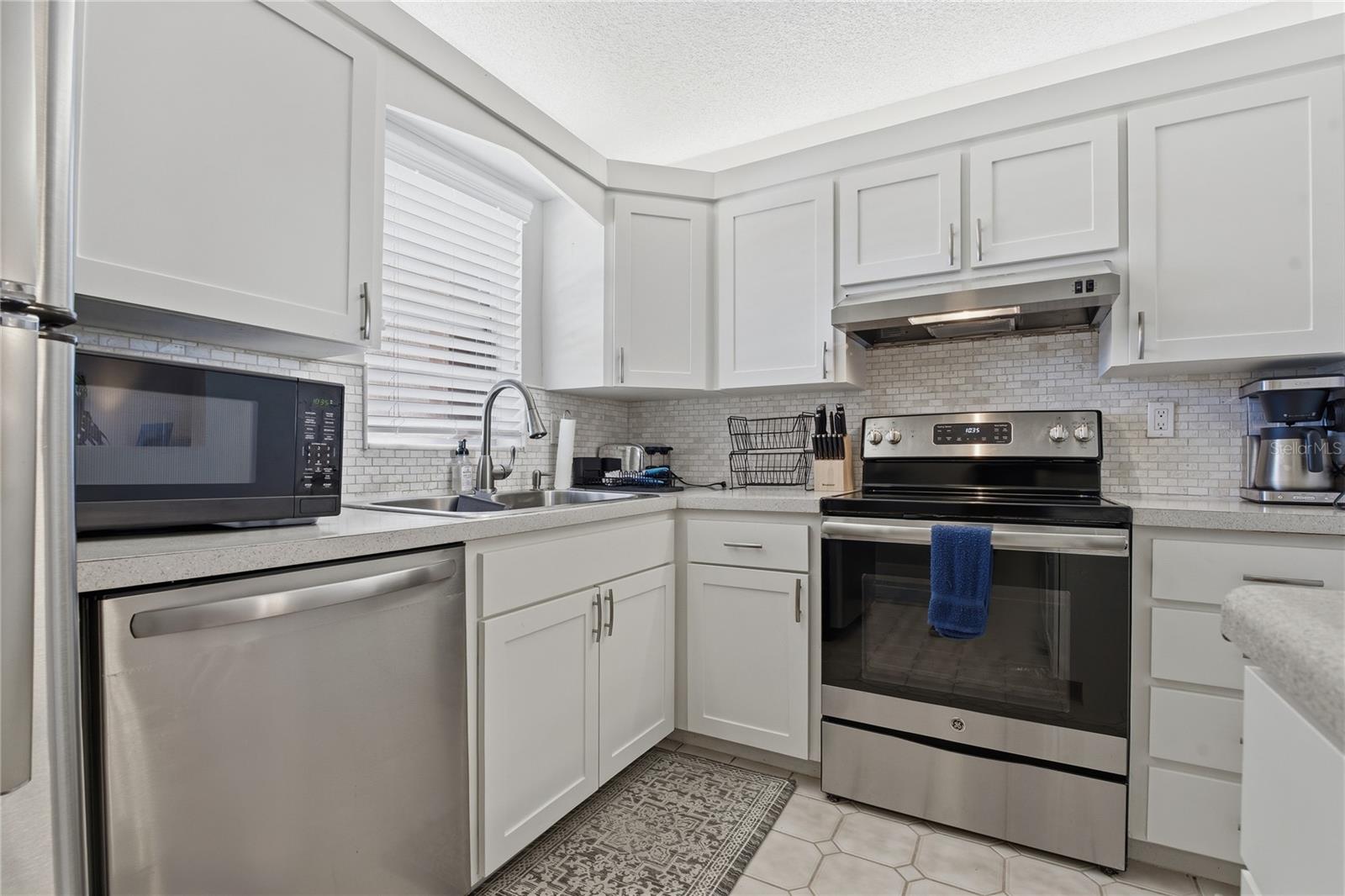 7540 Bay Island Dr S #251 Property Photo 12