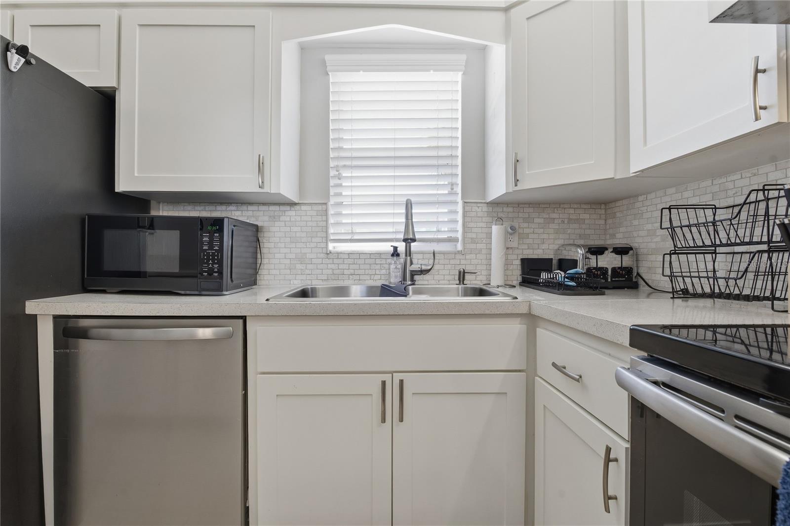 7540 Bay Island Dr S #251 Property Photo 14