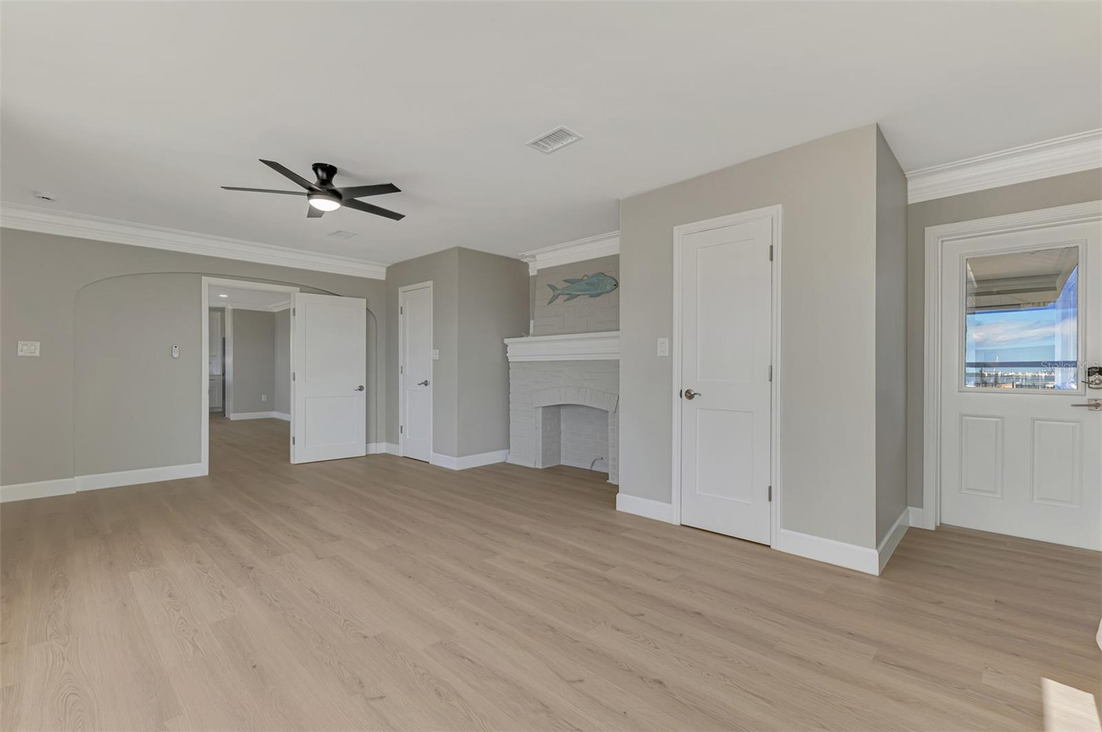 1822 Riverside Dr E Property Photo 19