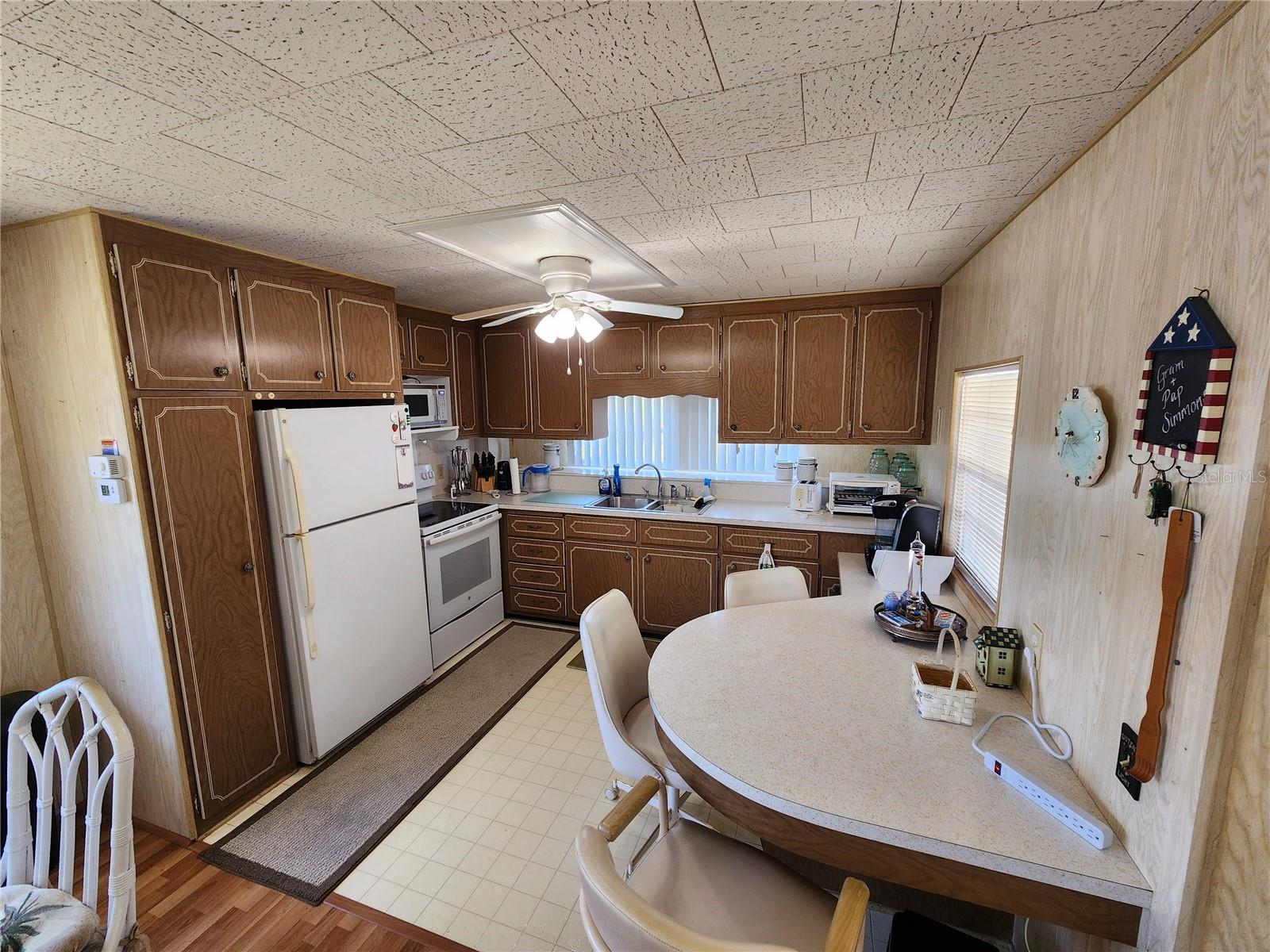 316 Danube Cir Property Photo 4