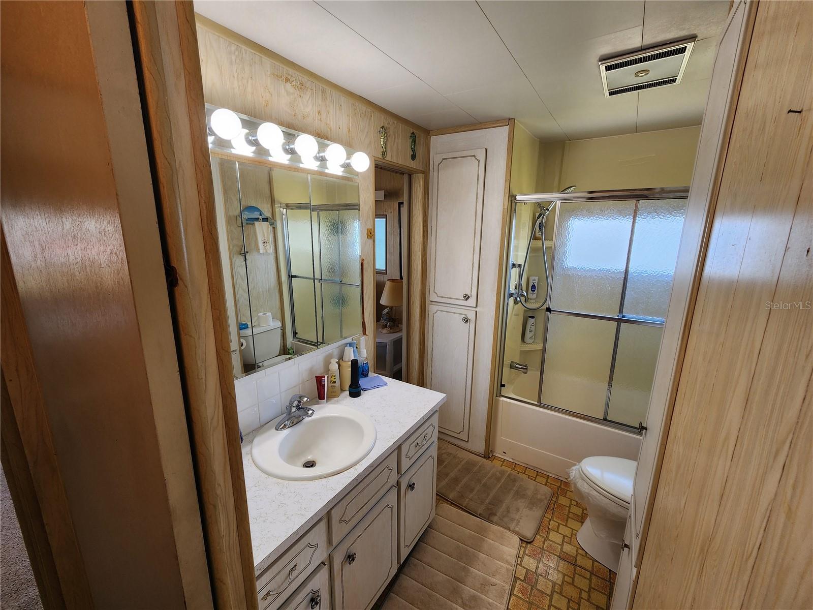 316 Danube Cir Property Photo 10