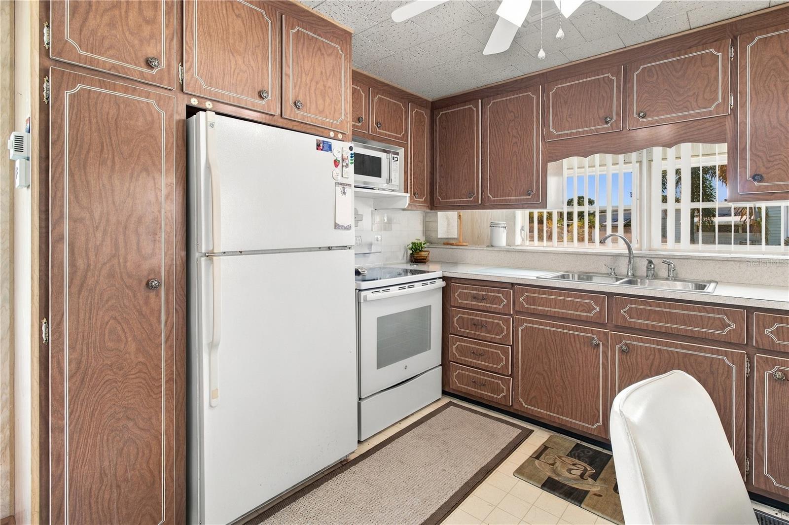 316 Danube Cir Property Photo 18